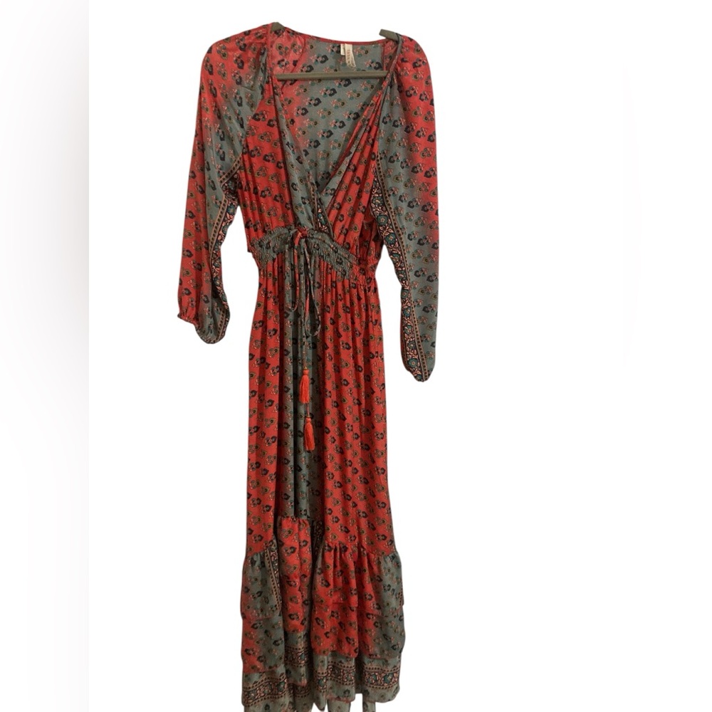 RAGA Boho Dress-Great Floral Design with Long Sleeves- M- BEAUTIFUL and FLOWY!